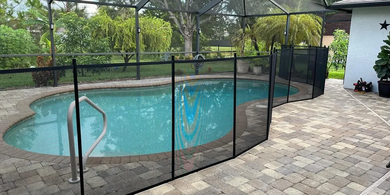 choosing a pool fence company